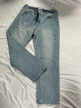 Light Wash Distressed Ladies Jeans